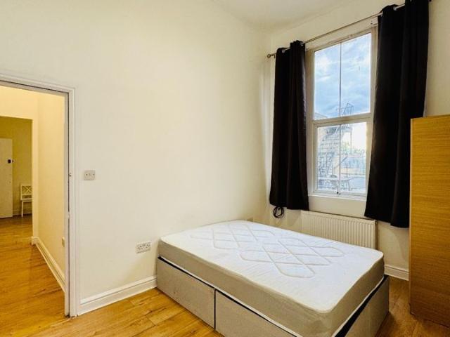 2 Bed Flat, Brixton Hill, SW2