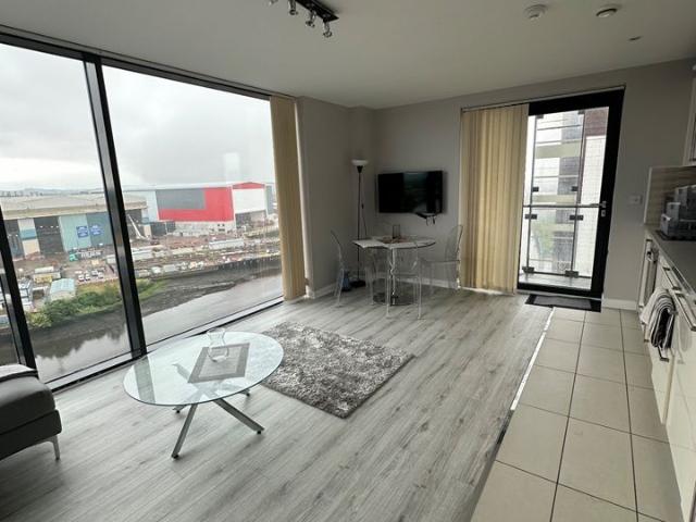 2 Bed Flat, Castlebank Place, G11