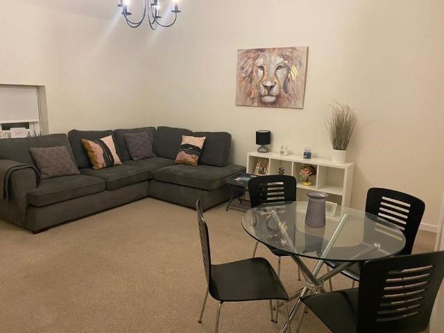 2 Bed Flat, Caroline Place, CH43