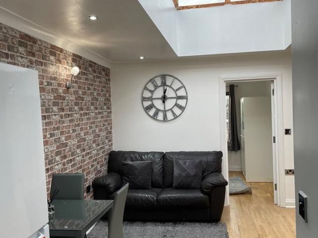 2 Bed Flat, Cardiff Road, LU1