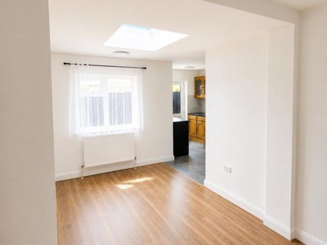 2 Bed Flat, Catherine Gardens, TW3