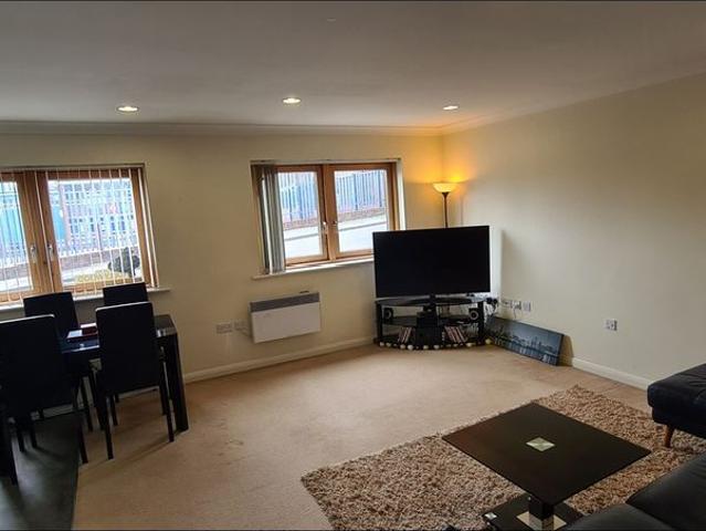 2 Bed Flat, City Walk Apartments, B1