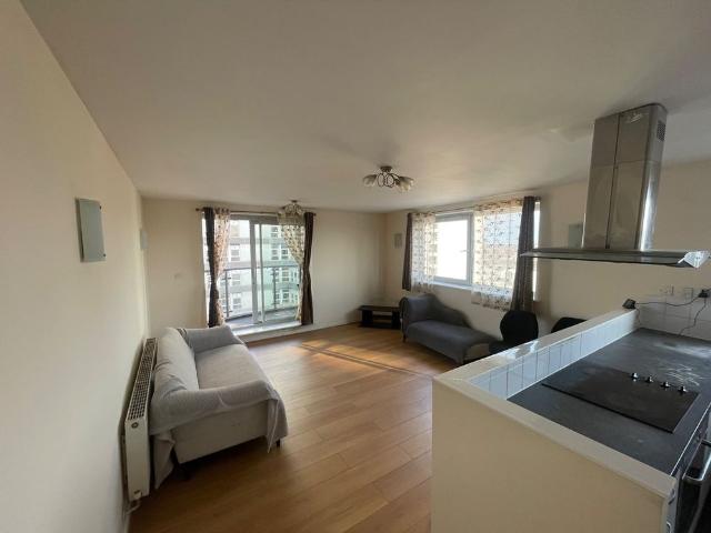 2 Bed Flat, City View, IG1