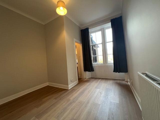 2 Bed Flat, Clarence Drive, G12