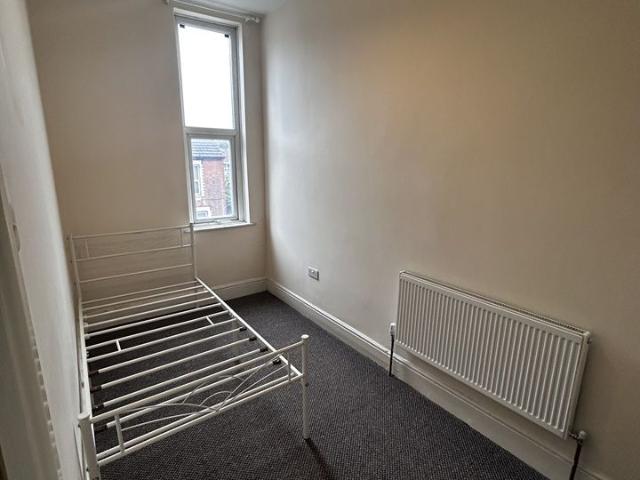 2 Bed Flat, Colwick Road Nottingham, NG2