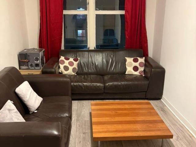 3 Bed Flat, Craigpark Dr, G31