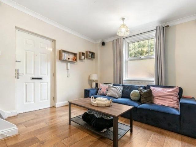 2 Bed Flat, Croham Road, CR2
