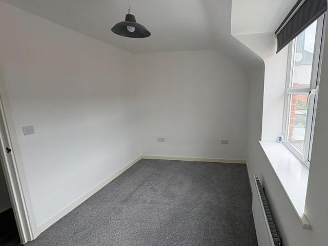2 Bed Flat, Darley Court, B29