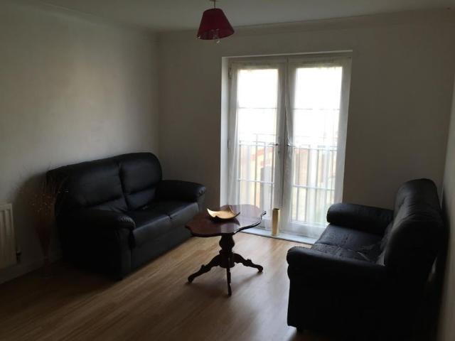 2 Bed Flat, De Havilland Court, IG1