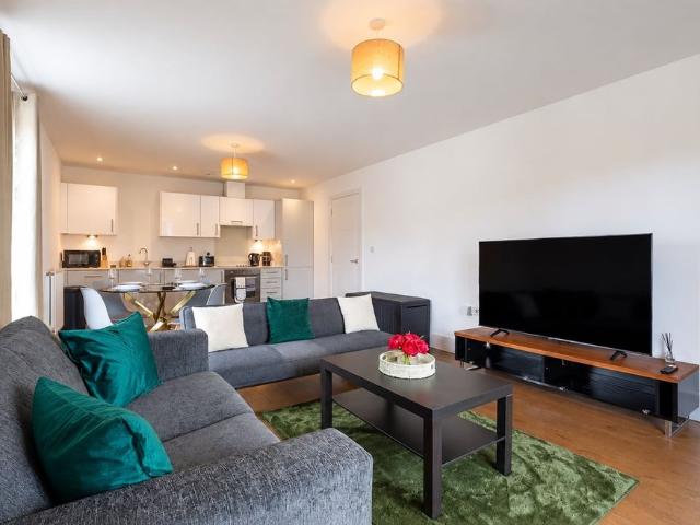 2 Bed Flat, Downing Court, WC1N