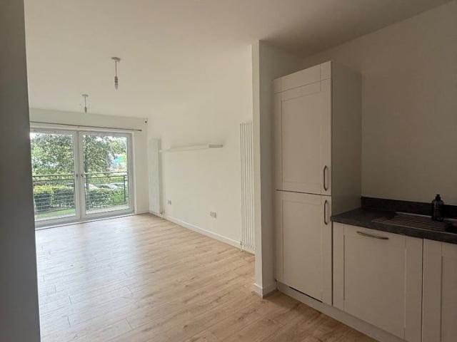 2 Bed Flat, Drybrough Crescent, EH16