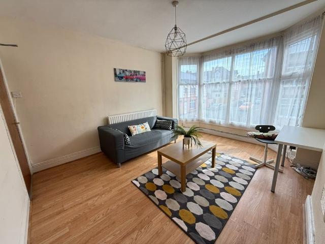 2 Bed Flat, Evington, LE2