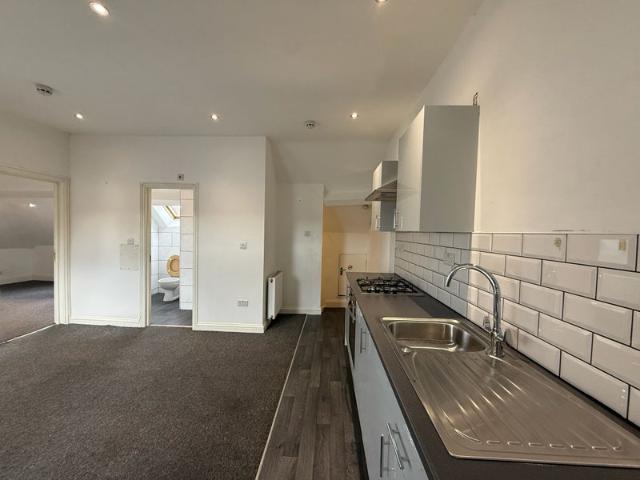 2 Bed Flat, Easton