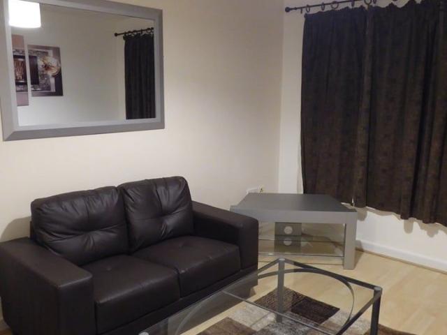 2 Bed Flat, Eccles New Road, M5