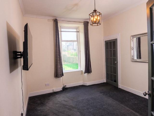 2 Bed Flat, Elmfield Avenue, AB24