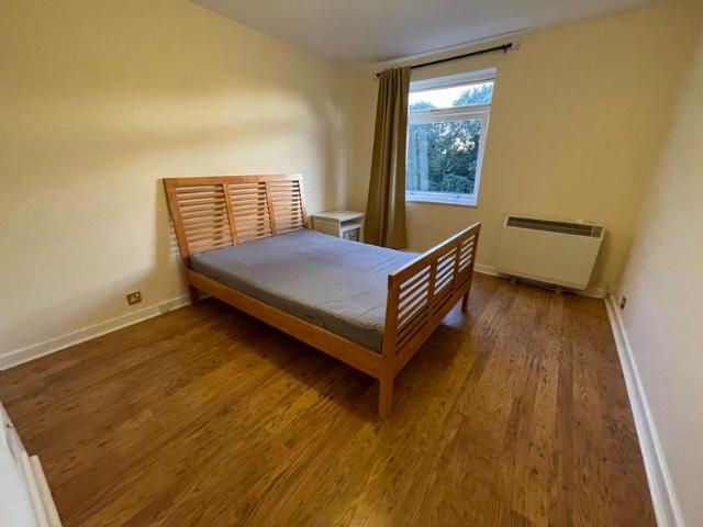 2 Bed Flat, Elton Lodge, W5