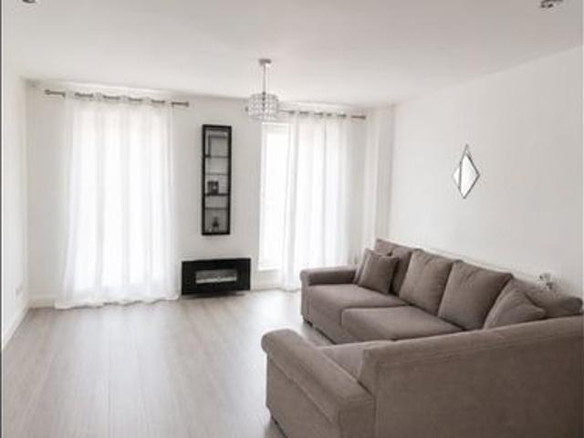2 Bed Flat, Farlow Road, CH42