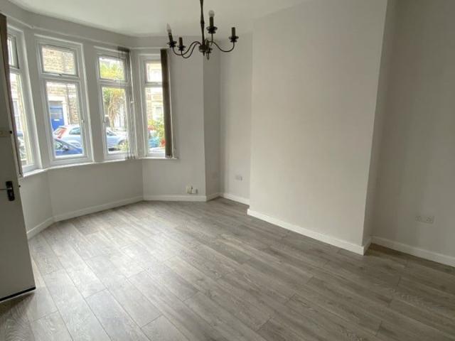 2 Bed Flat, Fishponds, BS16