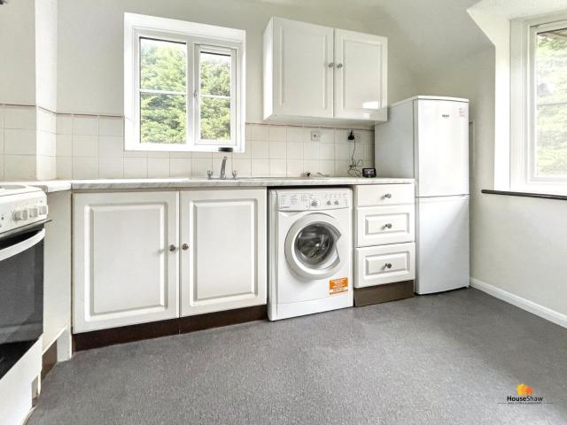 2 Bed Flat For Rent at Cameron Road, Chesham, HP5, United_kingdom