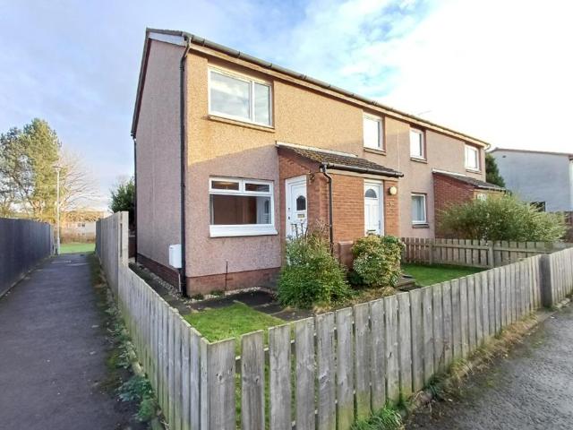2 bed flat for rent in Maybury
