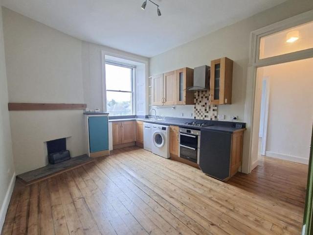 2 bed flat for rent in Shandon