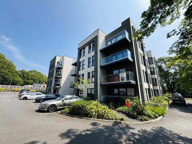 2 Bed Flat For Rent