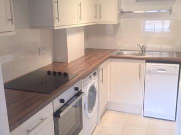 2 Bed Flat FOR RENT