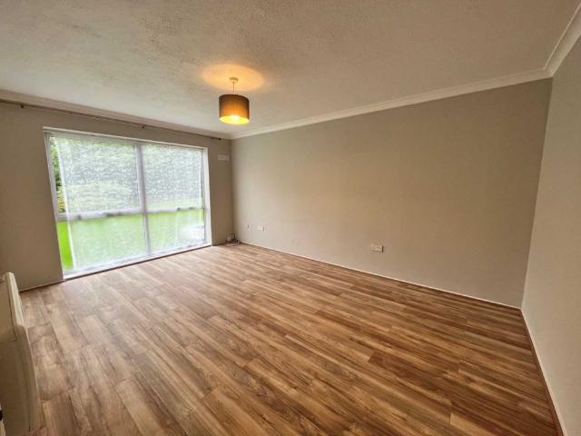 2 bed Flat for rent
