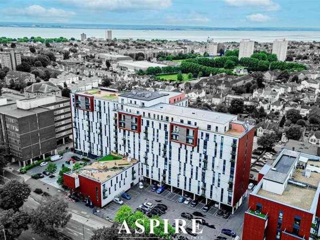 2 bed flat for sale