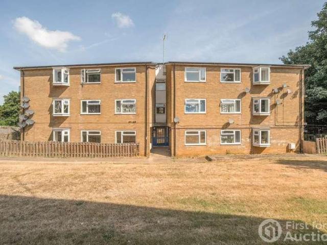 2 bed flat for sale