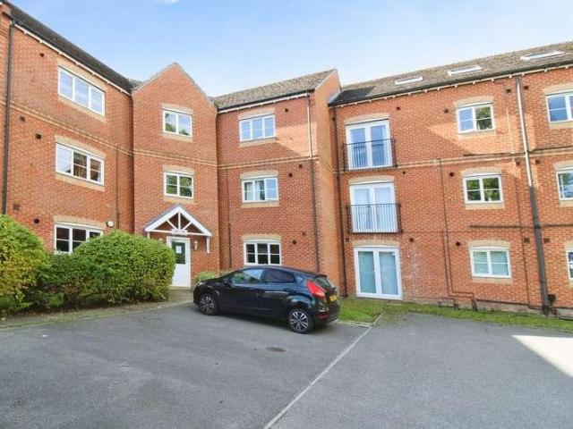 2 bed flat for sale