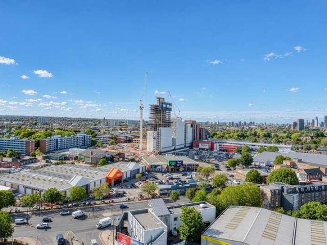 2 bed flat for sale