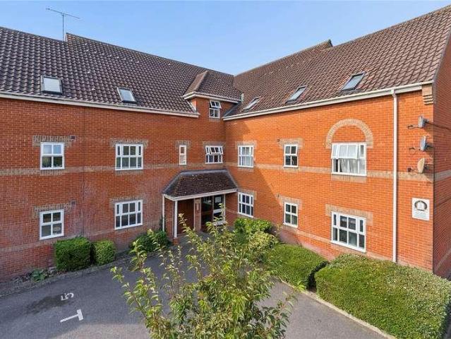2 bed flat for sale