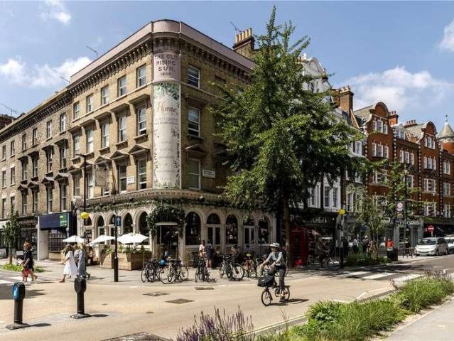 2 bed flat for sale