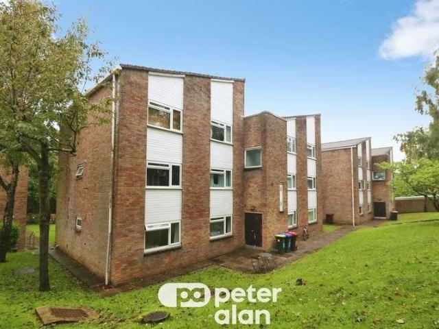 2 bed flat for sale