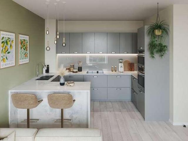 2 bed flat for sale