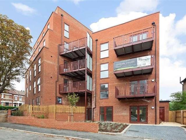 2 bed flat for sale
