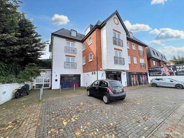 2 bed flat for sale