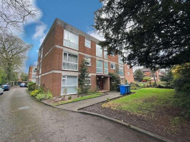 2 bed flat for sale