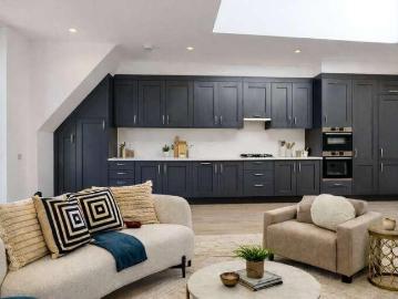 2 bed flat for sale