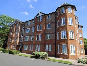 2 bed flat for sale