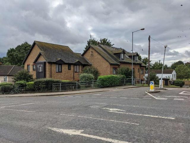 2 bed flat for sale