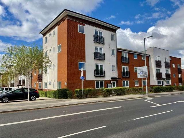 2 bed flat for sale