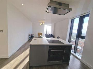 2 bed flat for sale