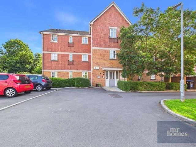 2 bed flat for sale