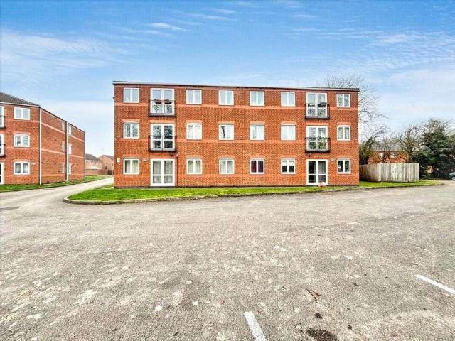 2 bed flat for sale