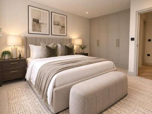 2 bed flat for sale