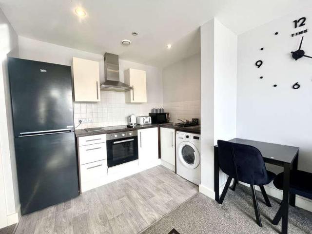 2 bed flat for sale