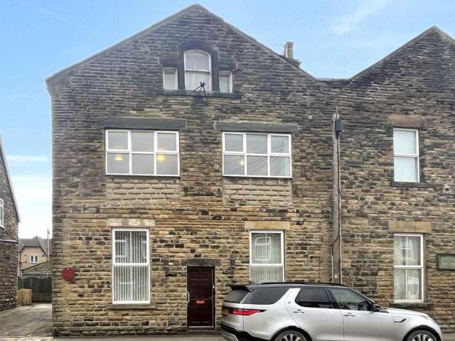 2 bed flat for sale