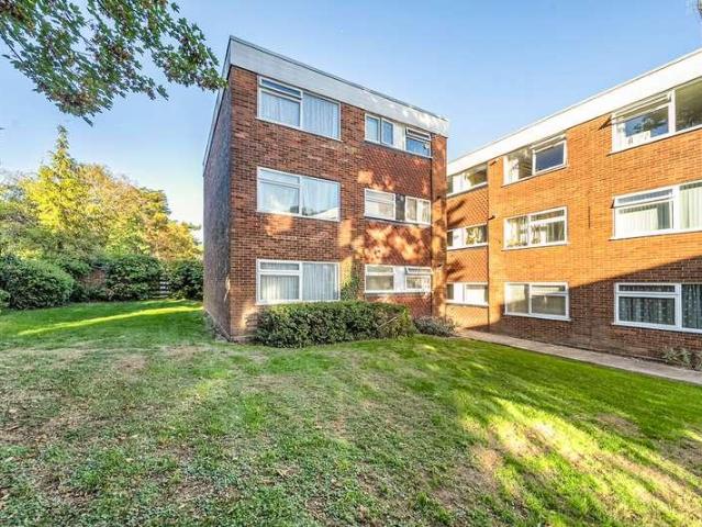 2 bed flat for sale